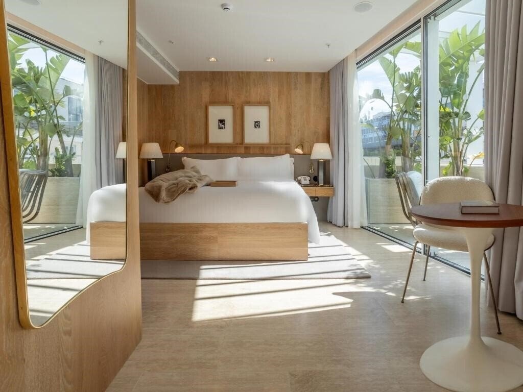 Фото Browns Avenue Hotel 5*