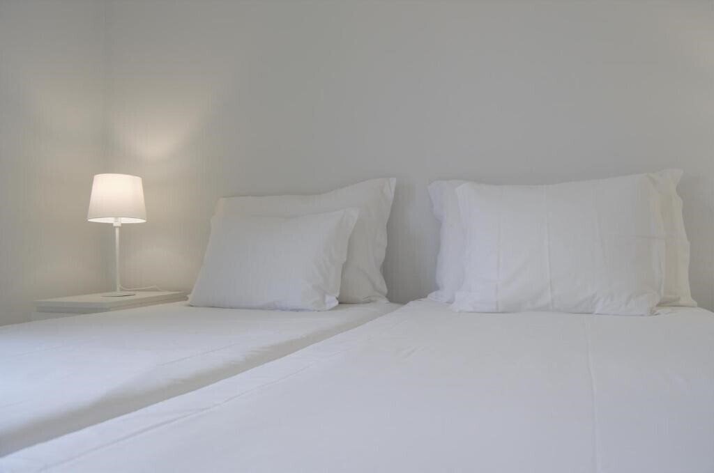 Фото Vitoria Apartamentos by Petit Hotels 3*