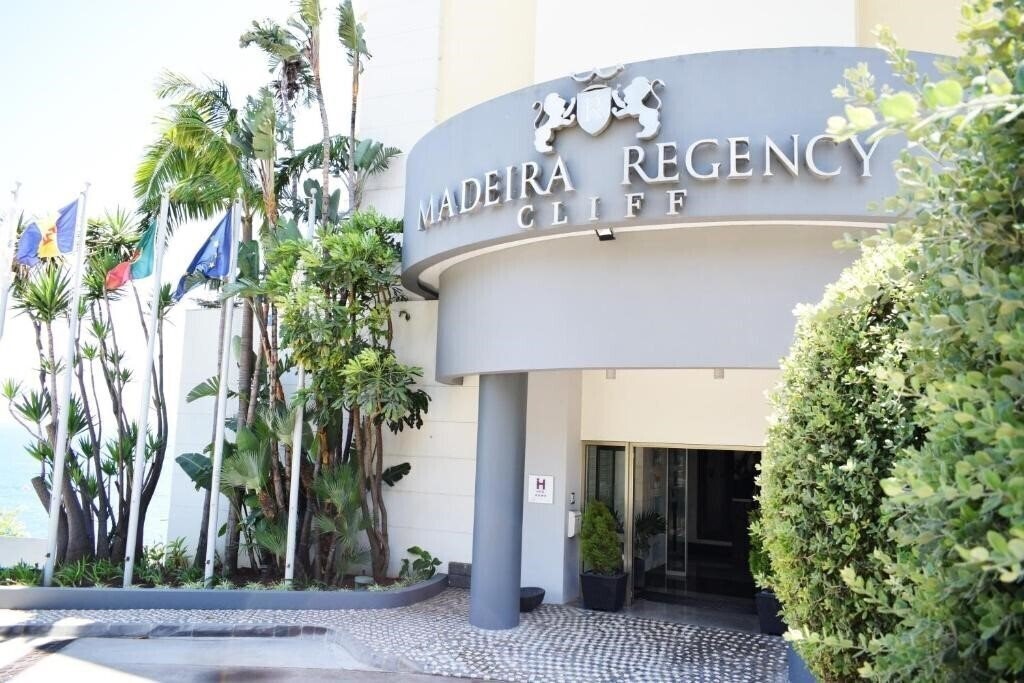 Отель Madeira Regency Cliff 4*