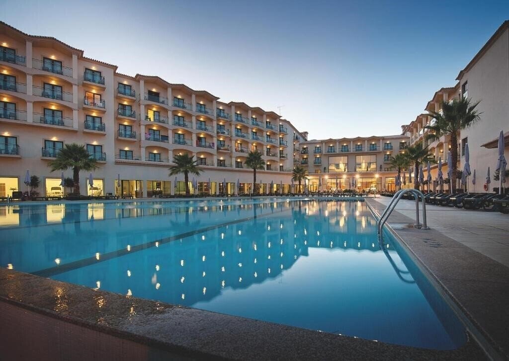 Отель Vila Gale Santa Cruz 4*