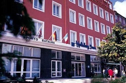 Отель Quality Inn Praсa Da Batalha 3*