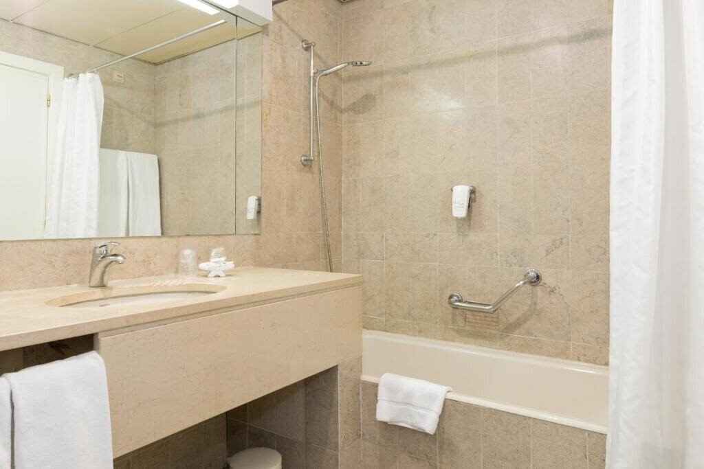 Фотография Black Tulip Porto 4*