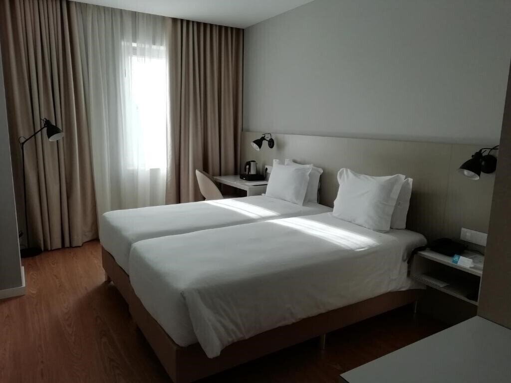 Отель Cliphotel Gaia Porto 3*