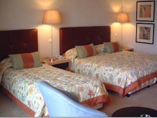 Отель Royal Garden Hotel 4*