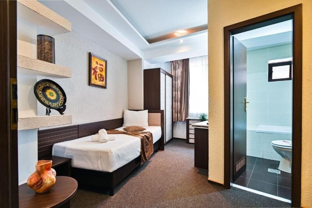 Изображение Razvan 3*