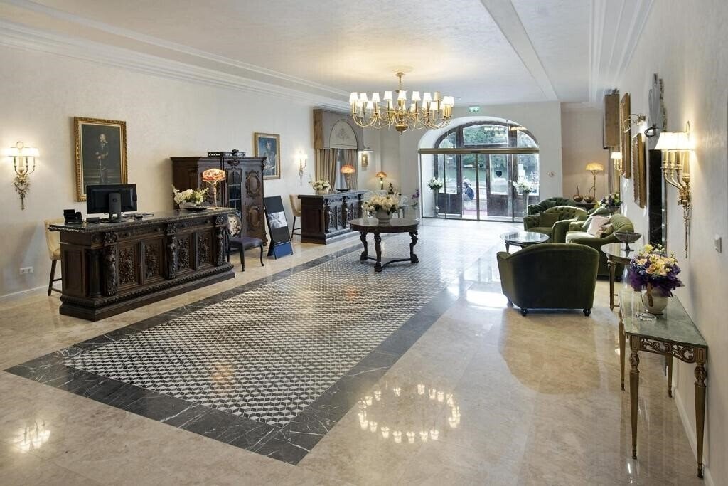 Отель Caraiman Hotel 3*