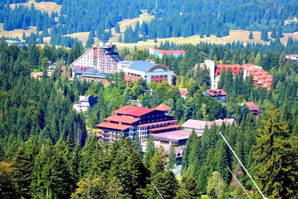 Отель Piatra Mare 4*