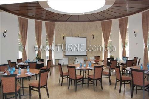 Изображение International 4*