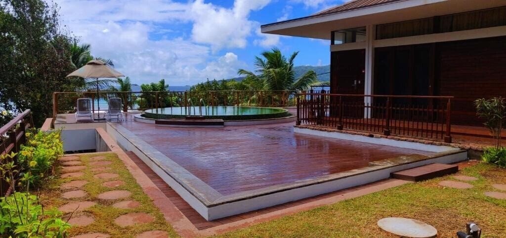 Отель Le Relax Luxury Lodge 3*