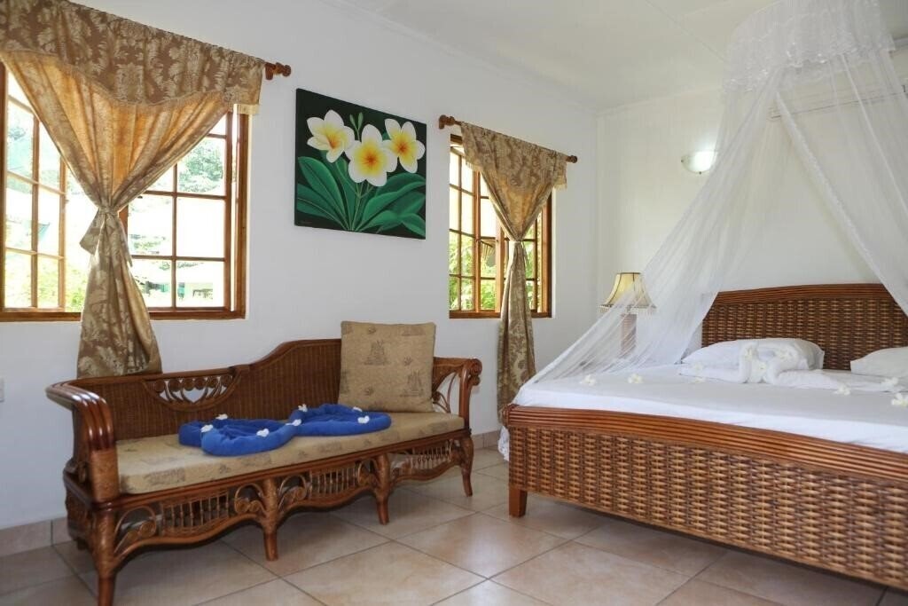 Изображение Le Surmer Self Catering Chalets 3*