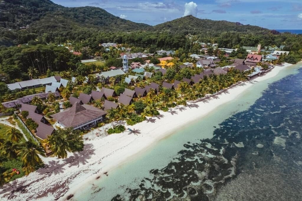 Отель La Digue Island Lodge 4*