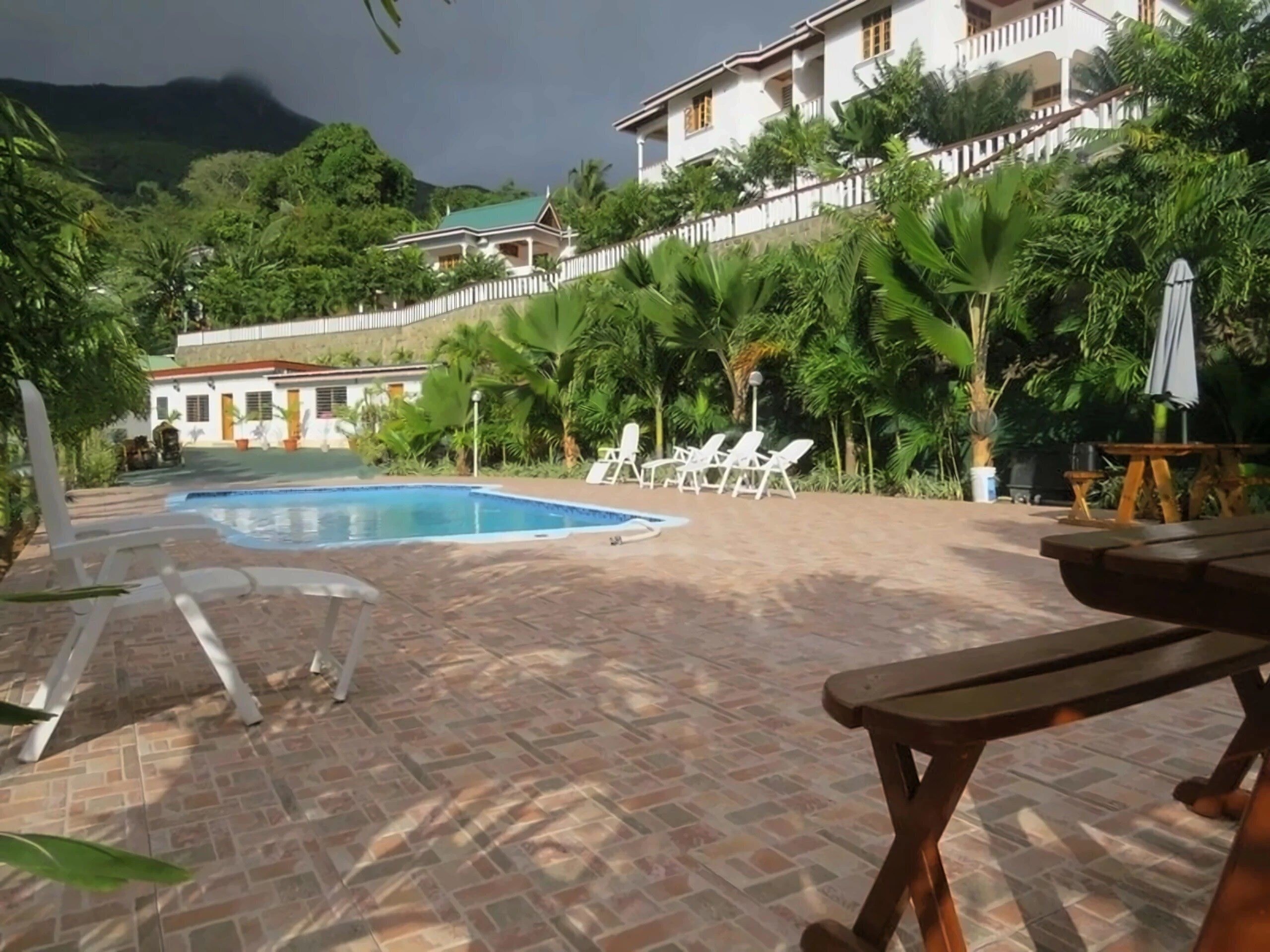 Отель La Fontaine Holiday Apartment 2*