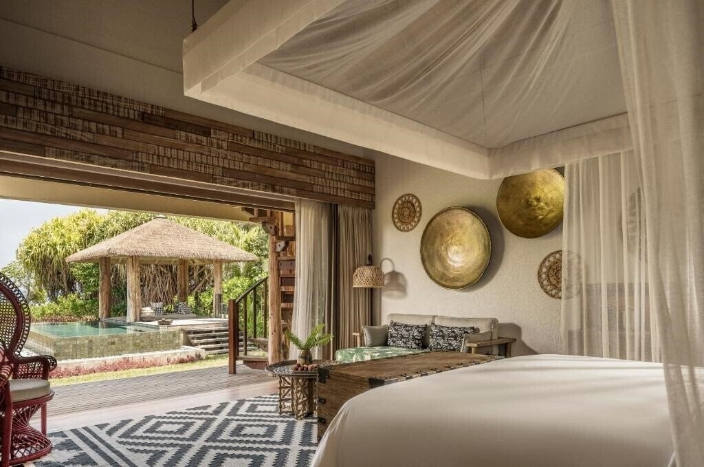 Фото Four Seasons Resort Seychelles at Desroches Island 5*