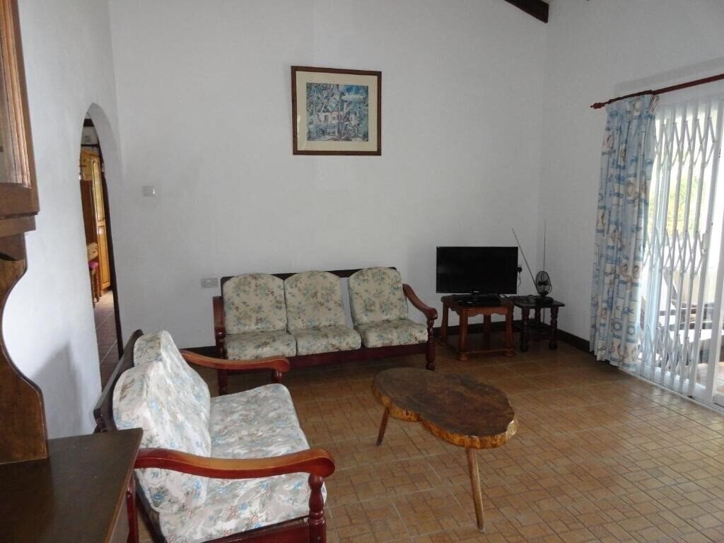 Картинка Lazare Picault 2*