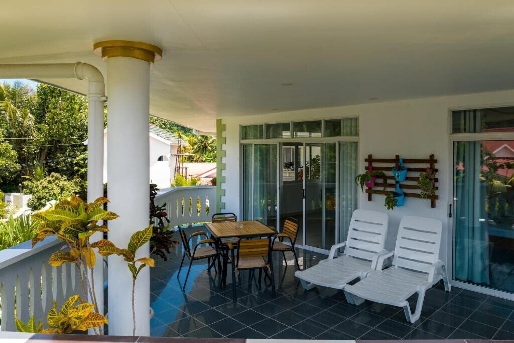 Отель 340 Degrees Mountain View Apartments апартаменты