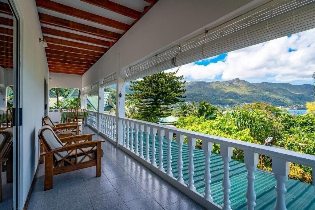 Отель Lemongrass Lodge 3*