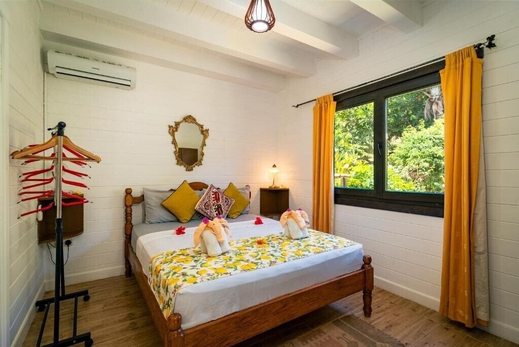 Отель Lemongrass Lodge 3*
