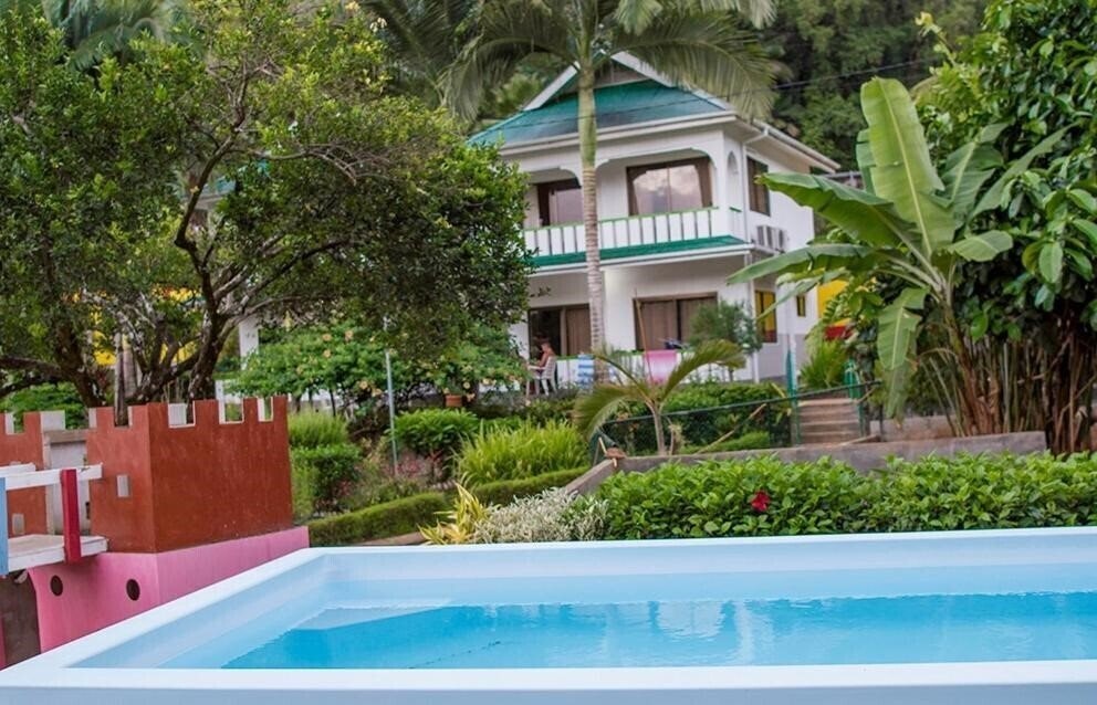 Фотография Evergreen Apartments 3*