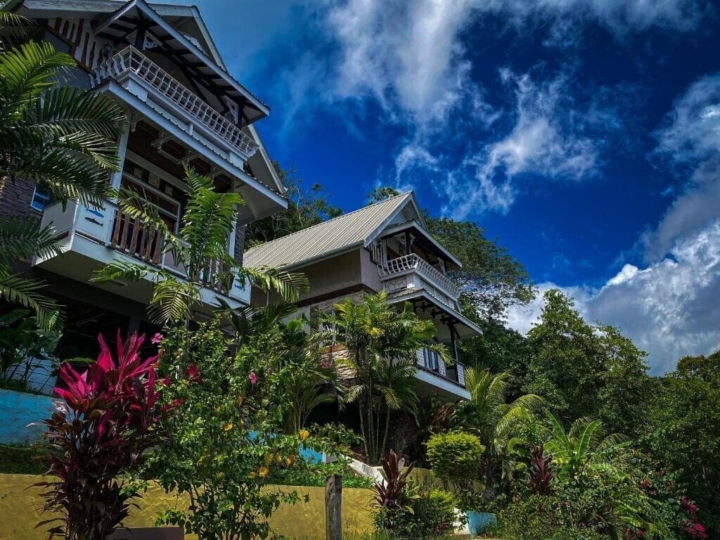 Отель Mouggae Blues Villas 3*