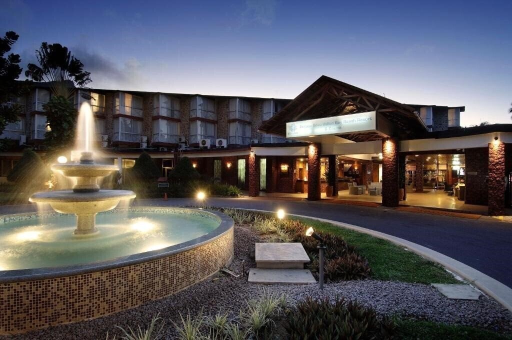 Отель Berjaya Beau Vallon Bay 3*