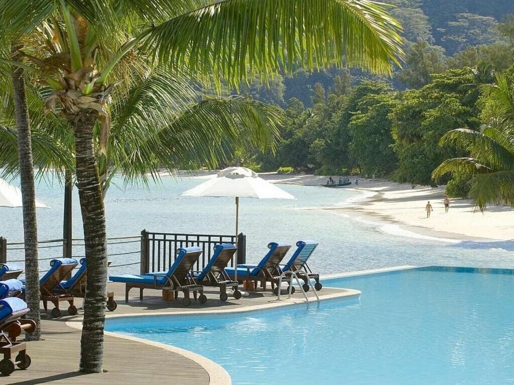Фото Le Meridien Fisherman's Cove 5*