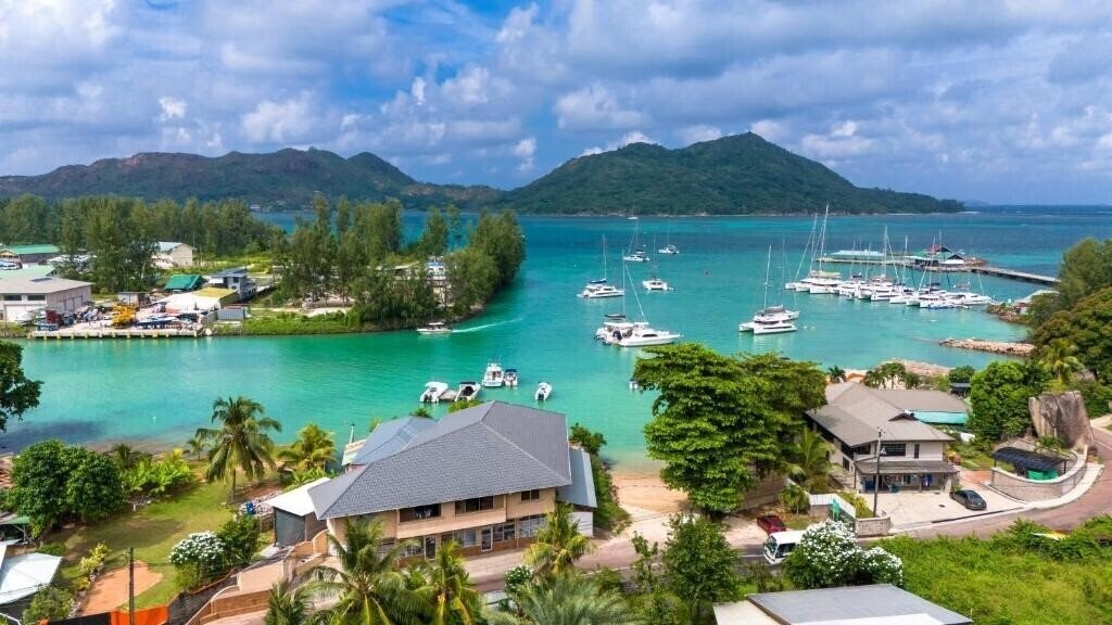 Фотография Cavern Apartments 4*