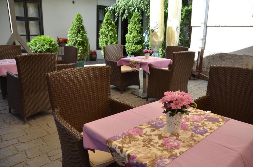 Изображение Le Petit Piaf 3*