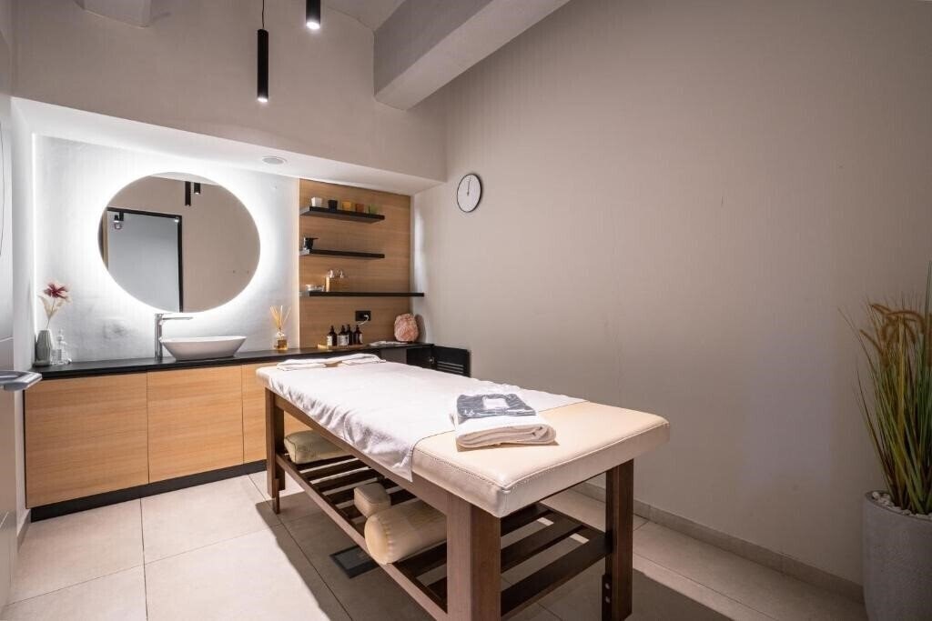 Фотография Mona Plaza 4*