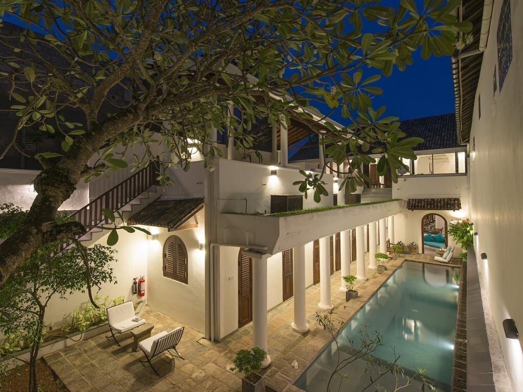 Отель Ambassador'S House 4*