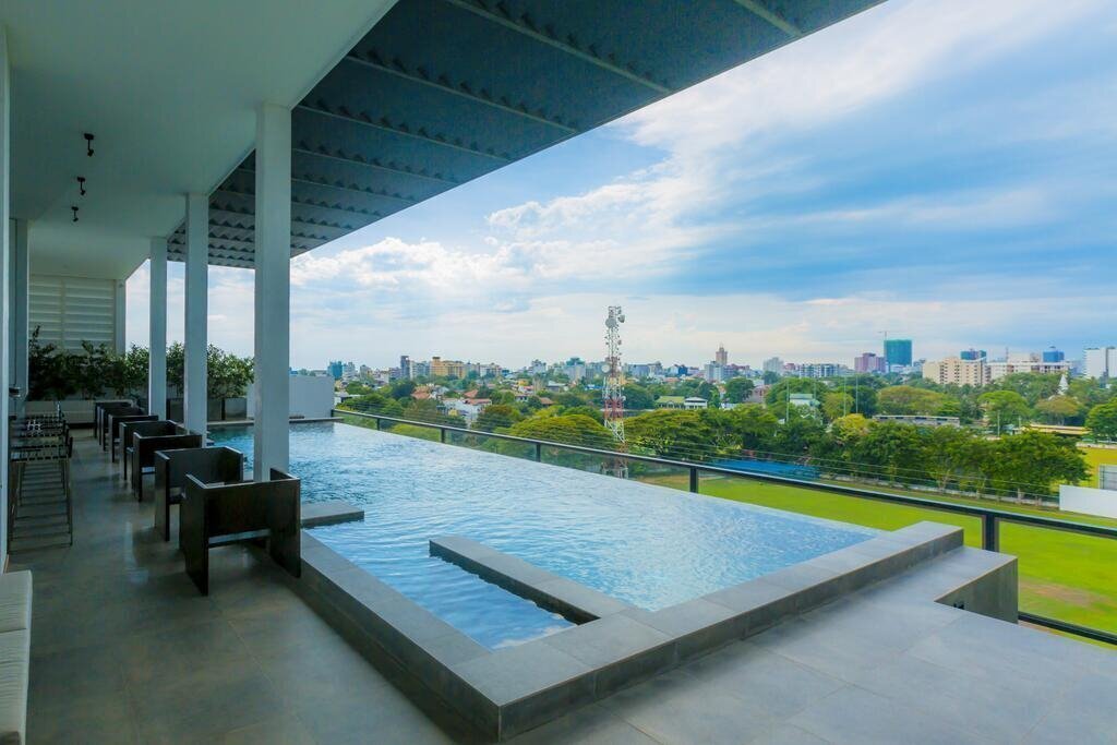 Отель Me Colombo 4*