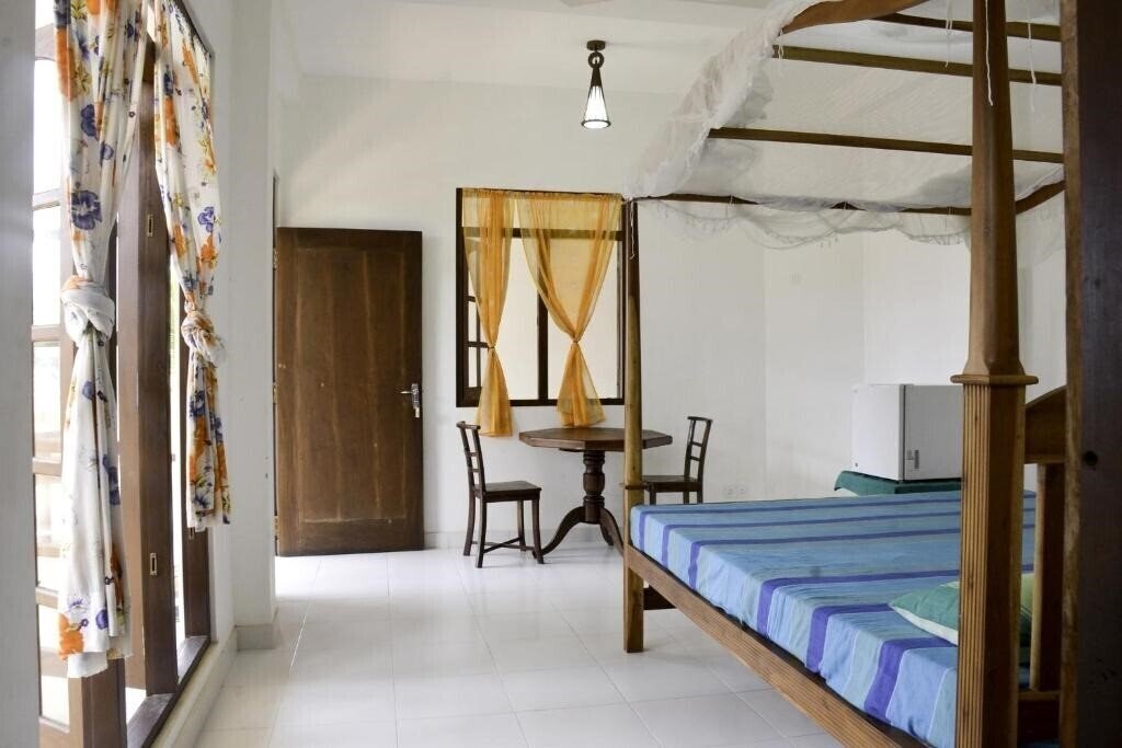 Фото Long Beach Guest House 3*