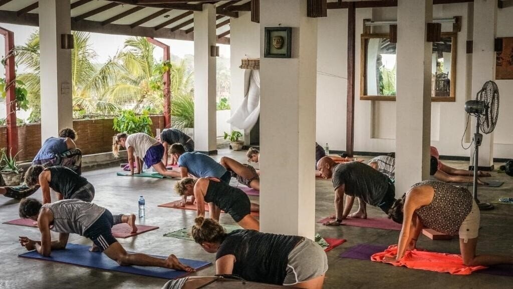 Отель Bay Vista 2*