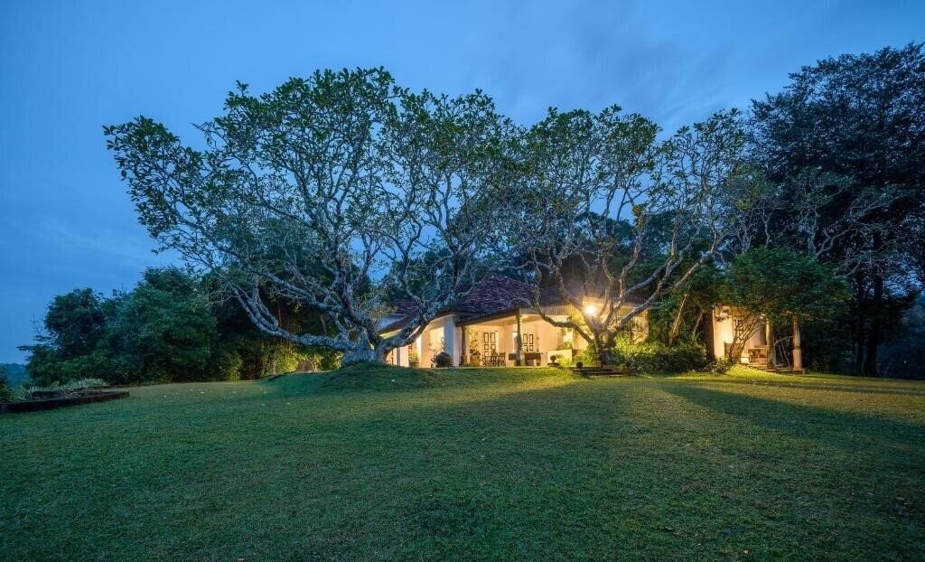 Отель Lunuganga 3*