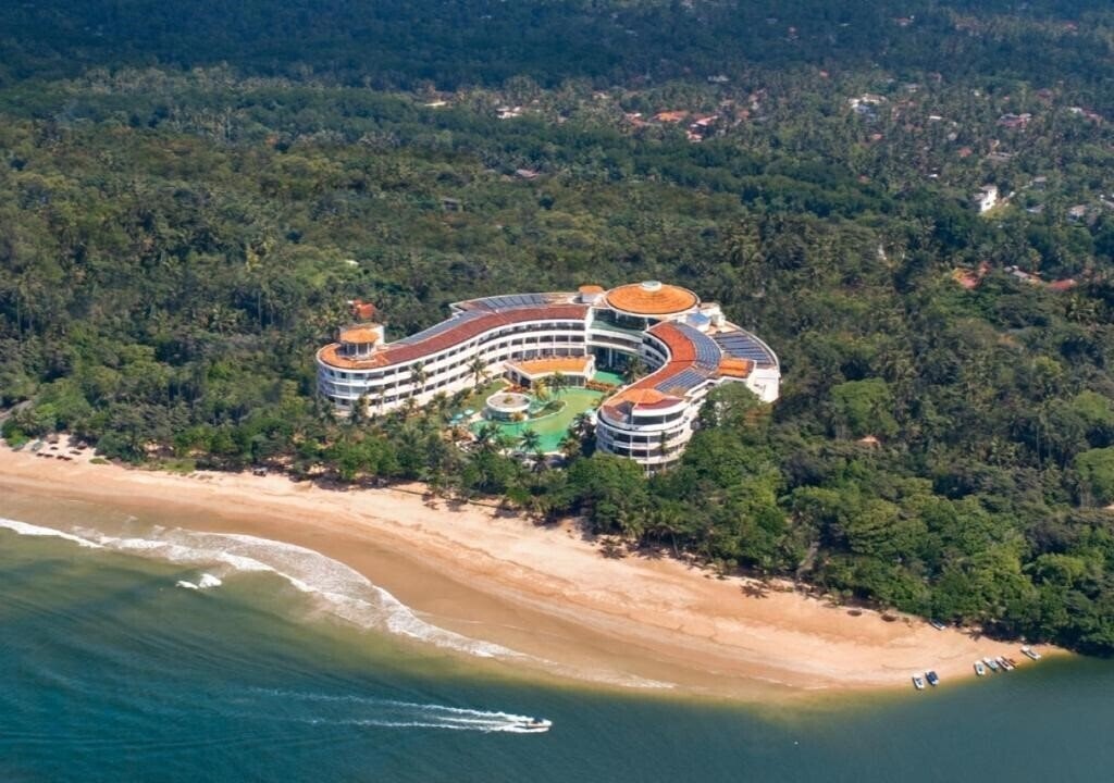 Отель Occidental Eden Beruwala 5*