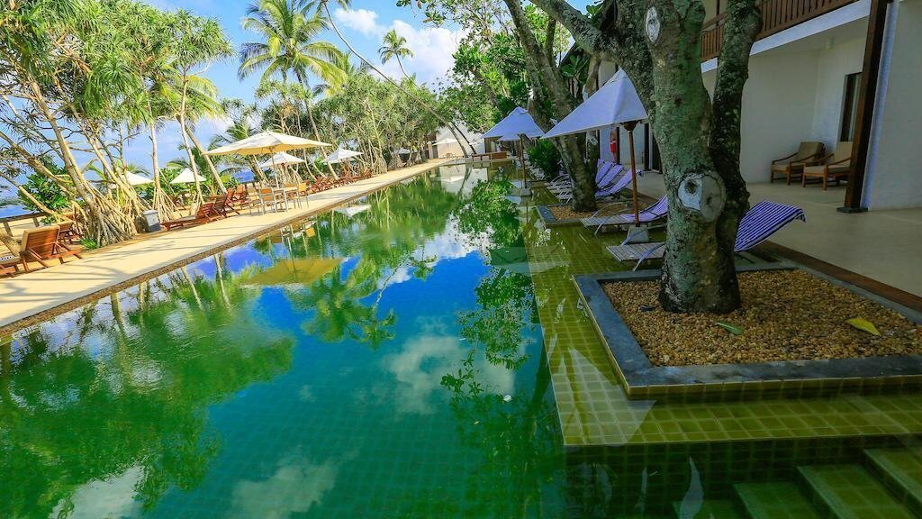 Отель Pandanus 4*