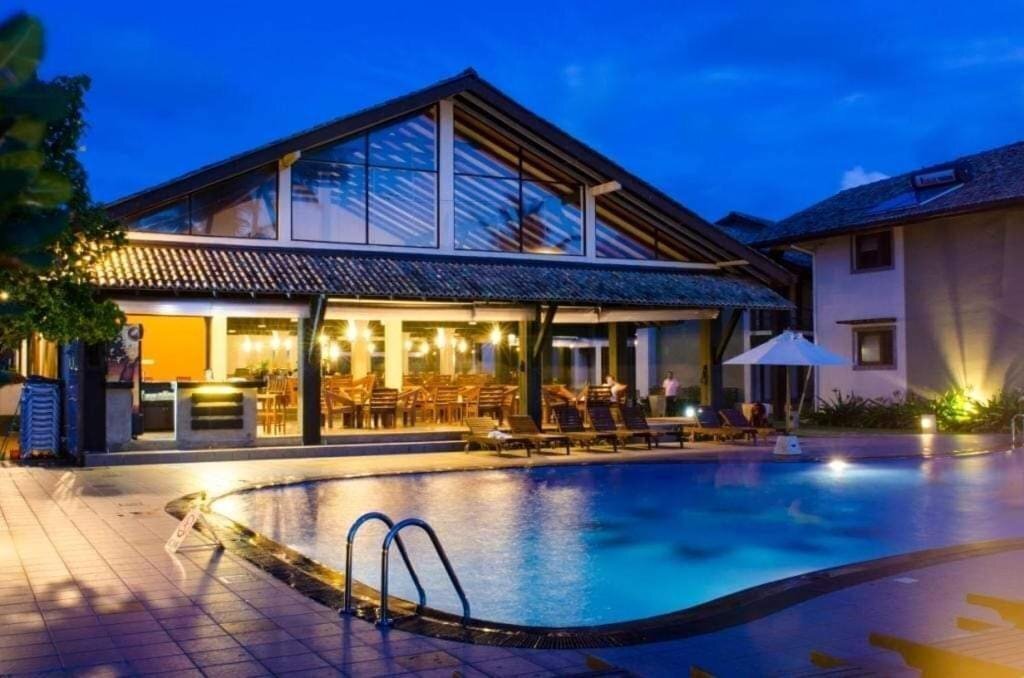 Отель Kamili Beach Villa 4*