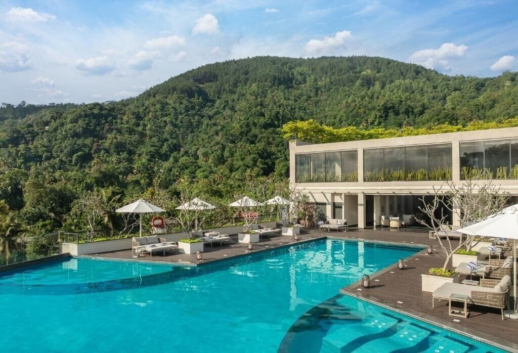 Изображение The Golden Crown Hotel 5*