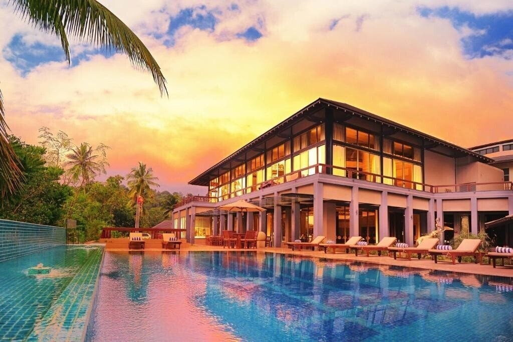 Отель Earl'S Regent Kandy 4*