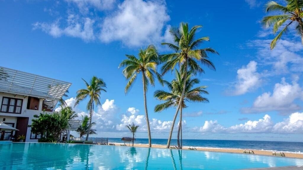 Изображение Avenra Beach Hotel 4*