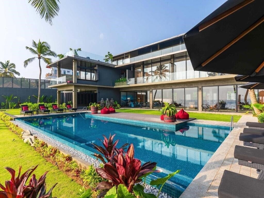 Отель Dormero Hotel 4*