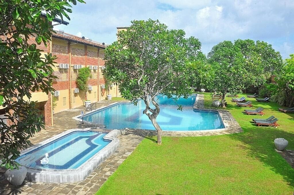 Отель Long Beach Resort 4*