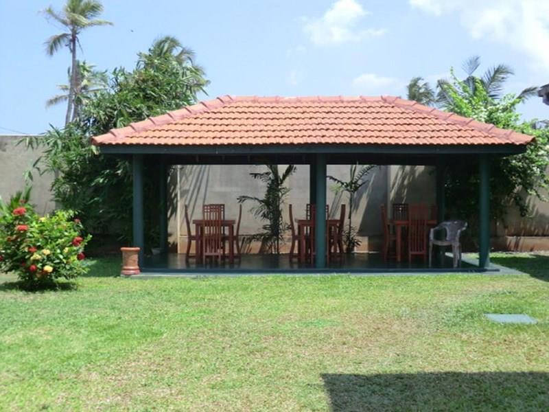 Изображение C & I Beach Hotel Chilaw 4*