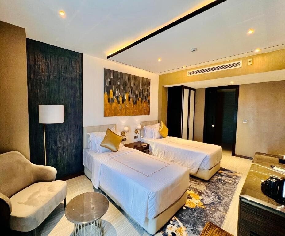 Отель Zest Metropole 3*