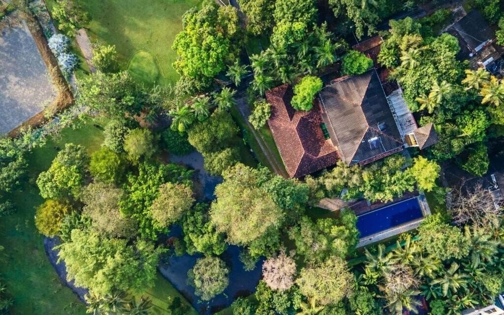 Отель Lotus Estate Colombo Villa вилла