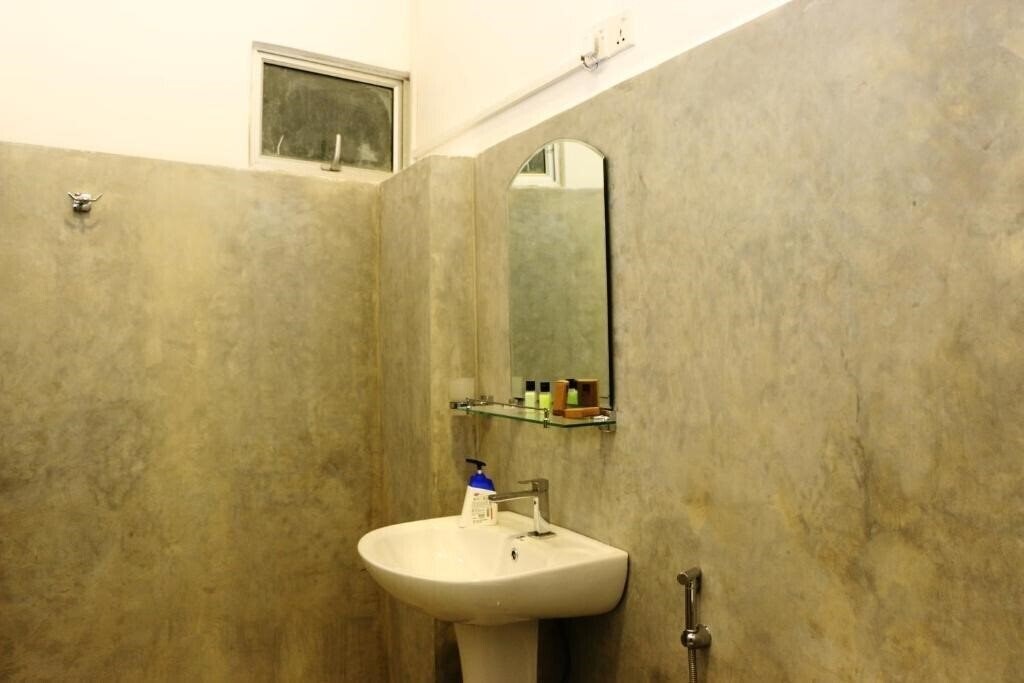 Фото Ashford Beach Guesthouse 2*