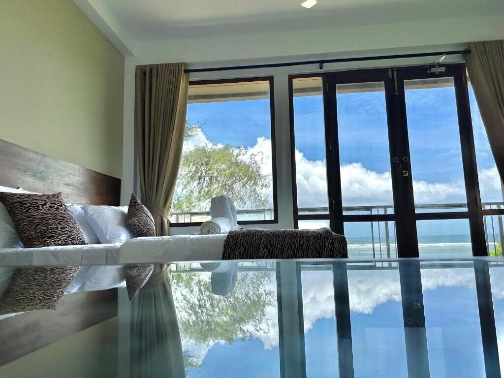 Отель Cocos Polhena 4*