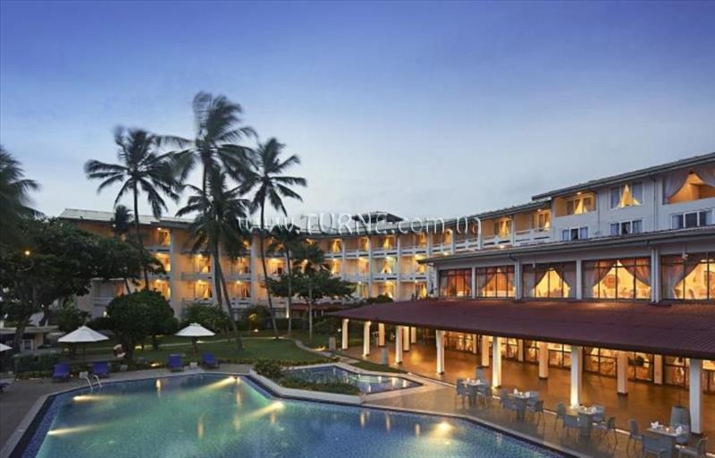 Отель Berjaya Hotel Mount Lavinia 3*