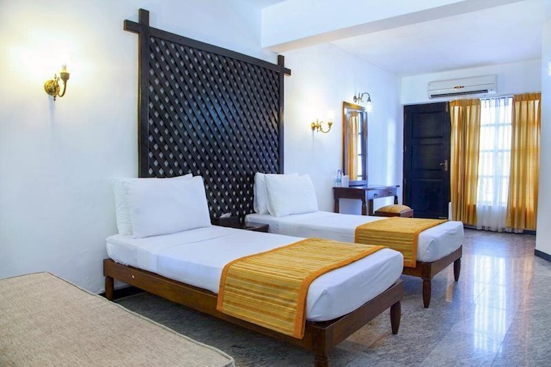 Фотография Palm S Mount Lavinia 3*