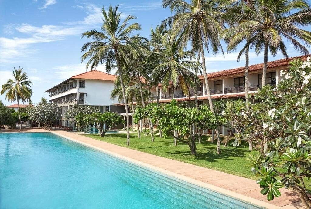 Отель Jetwing Beach 5*