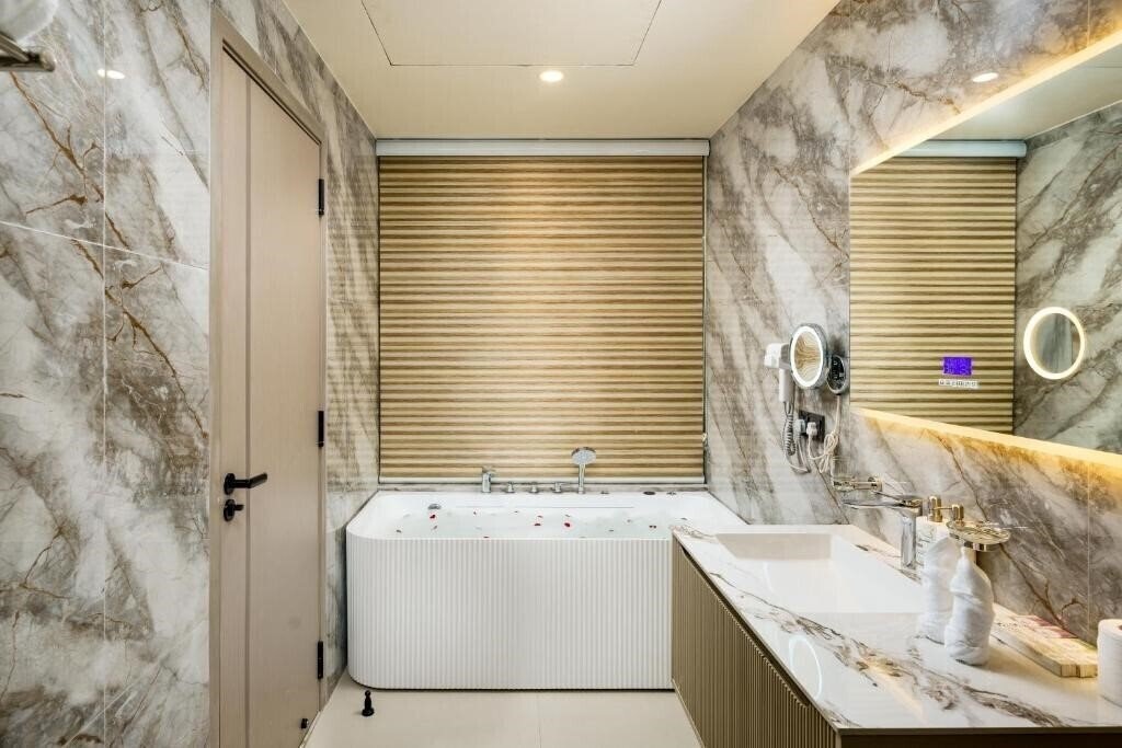 Фотография Avenra Garden Hotel 3*